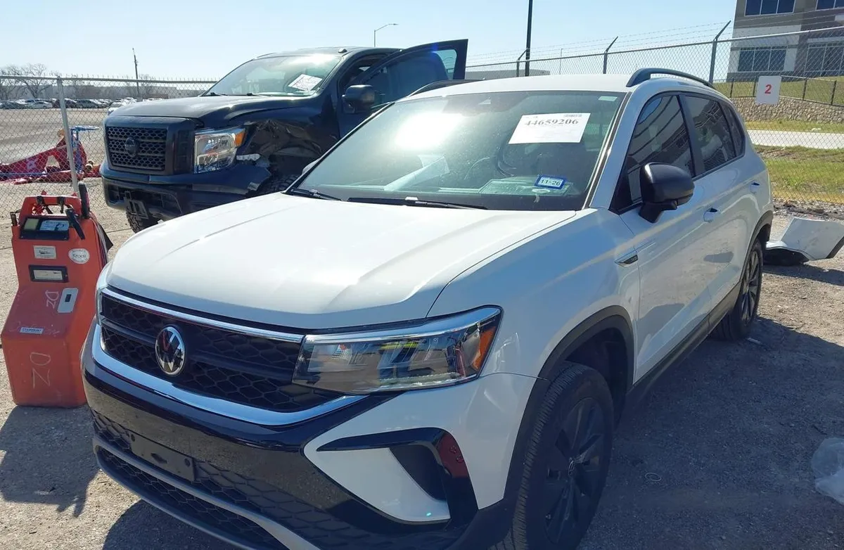 VOLKSWAGEN TAOS 1.5T S 2024