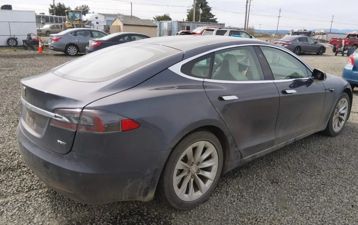 TESLA MODEL S 75D 2019