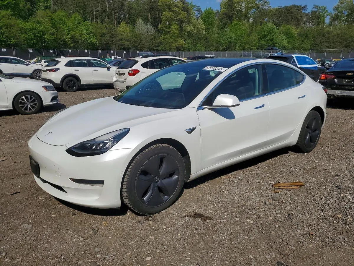 TESLA MODEL 3 2020