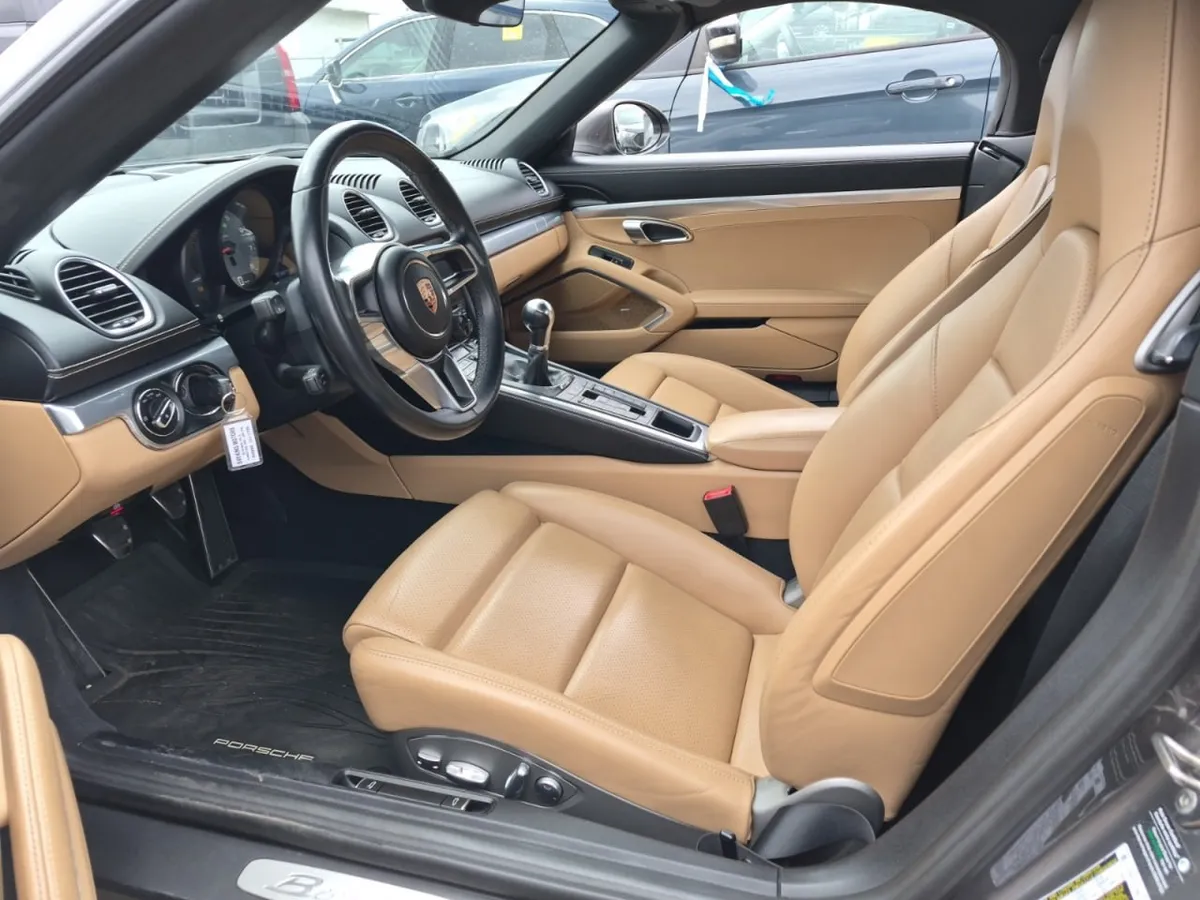 PORSCHE 718 350 Л.С 2017
