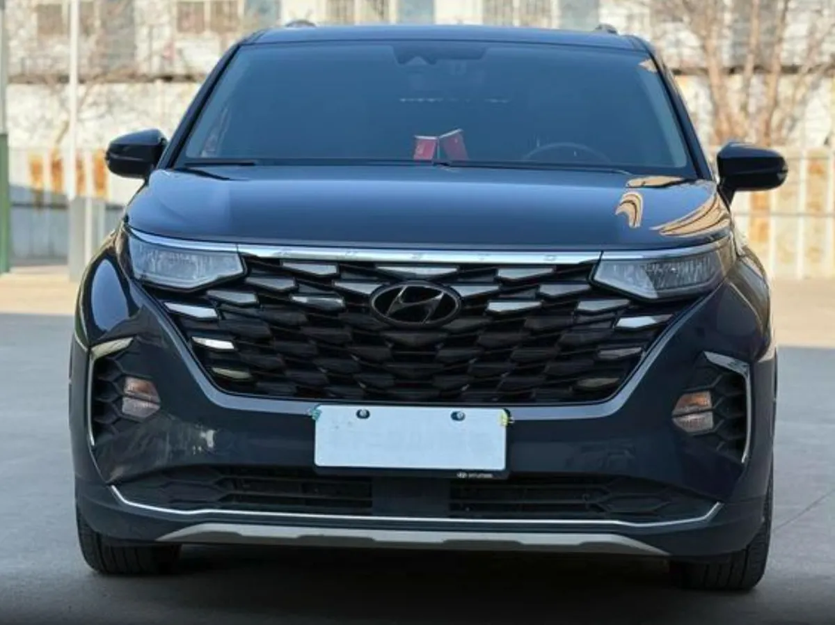HYUNDAI CUSTO 2023