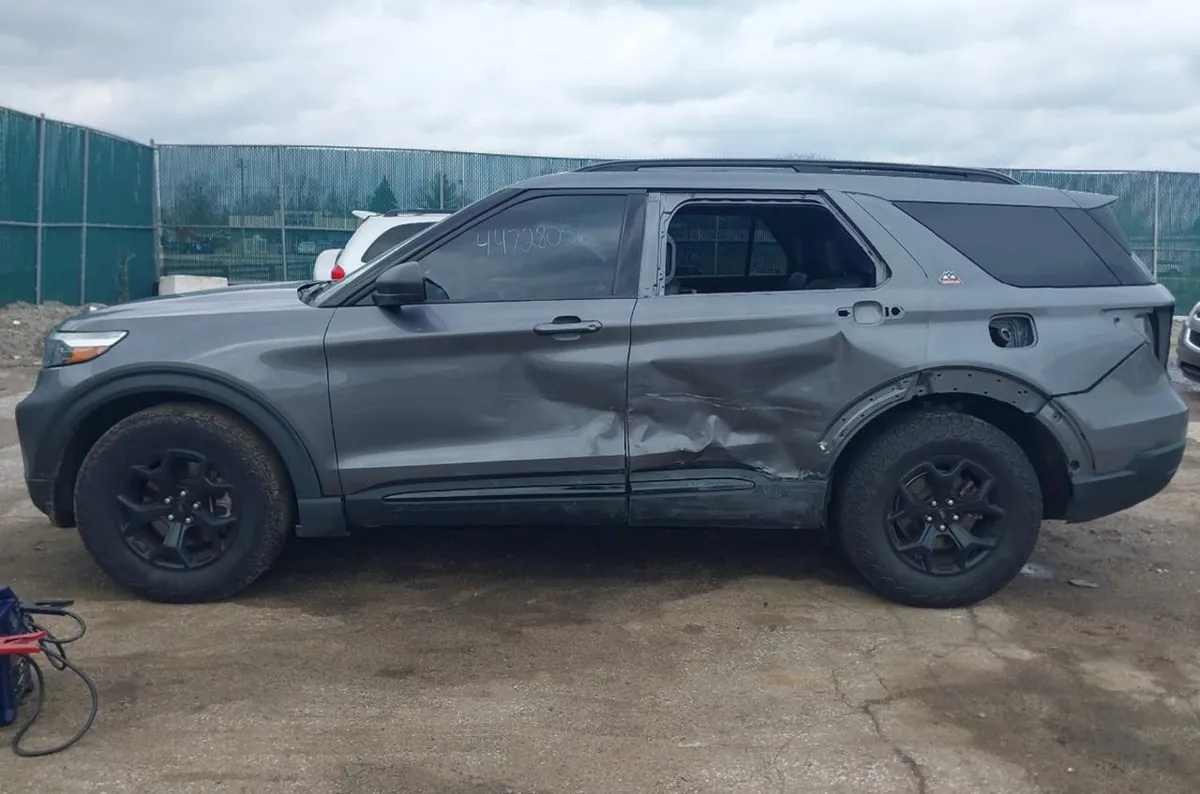 FORD EXPLORER TIMBERLINE 2022