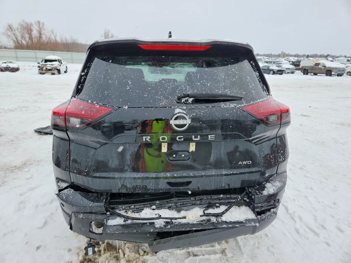 NISSAN ROGUE SV 2025