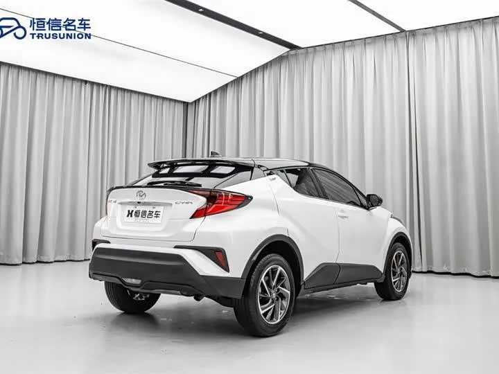 TOYOTA C-HR LUXURY 2021