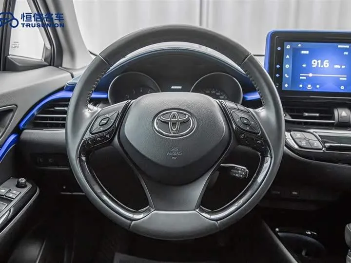 TOYOTA C-HR LUXURY 2021