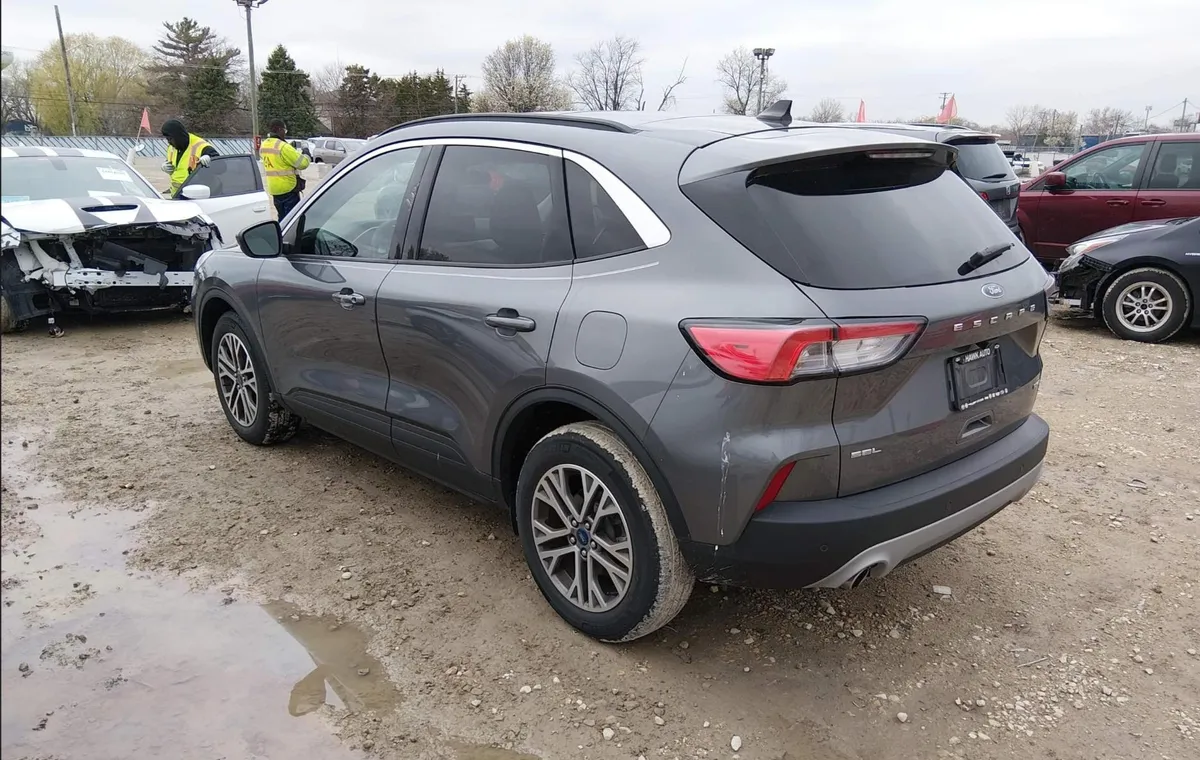 FORD ESCAPE SEL 2022