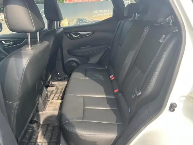 NISSAN QASHQAI 2025