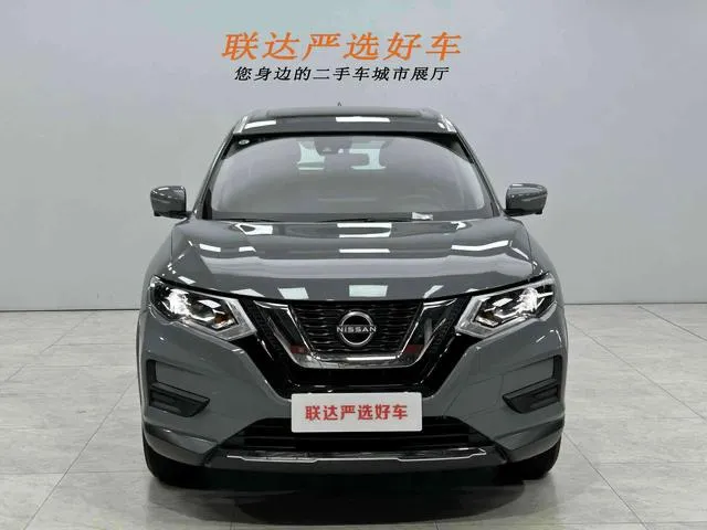 NISSAN X-TRAIL 2025