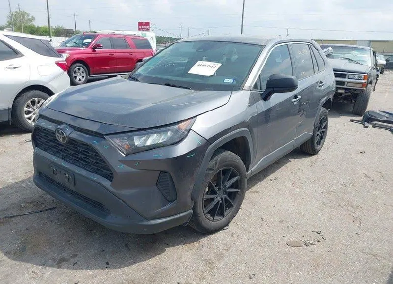 TOYOTA RAV4 LE 2 2022