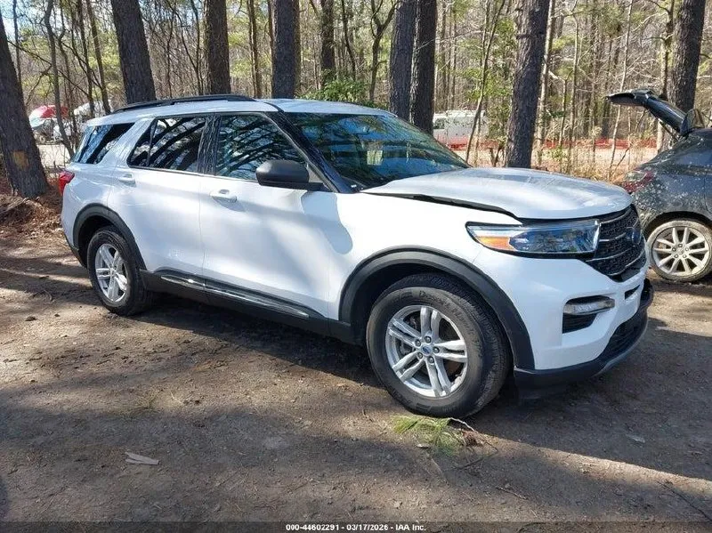 FORD EXPLORER XLT 2023