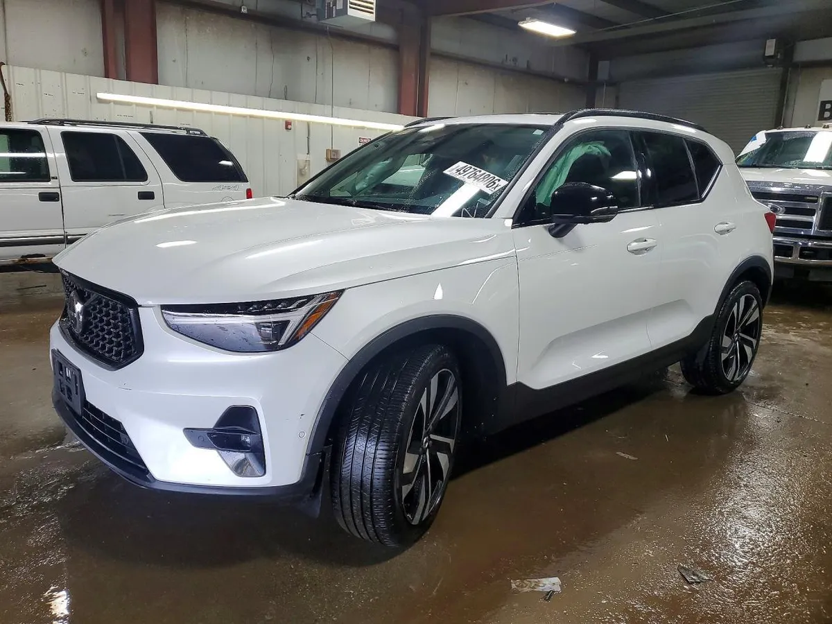VOLVO XC40 ULTIMATE 26 2023
