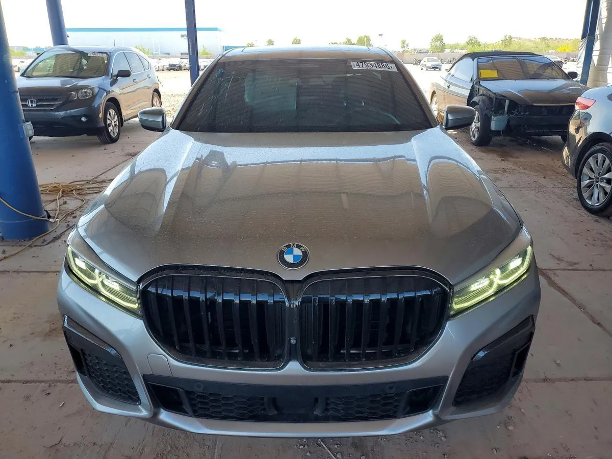 BMW 750 XI 2022
