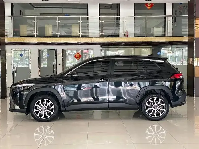 TOYOTA COROLLA CROSS 2023