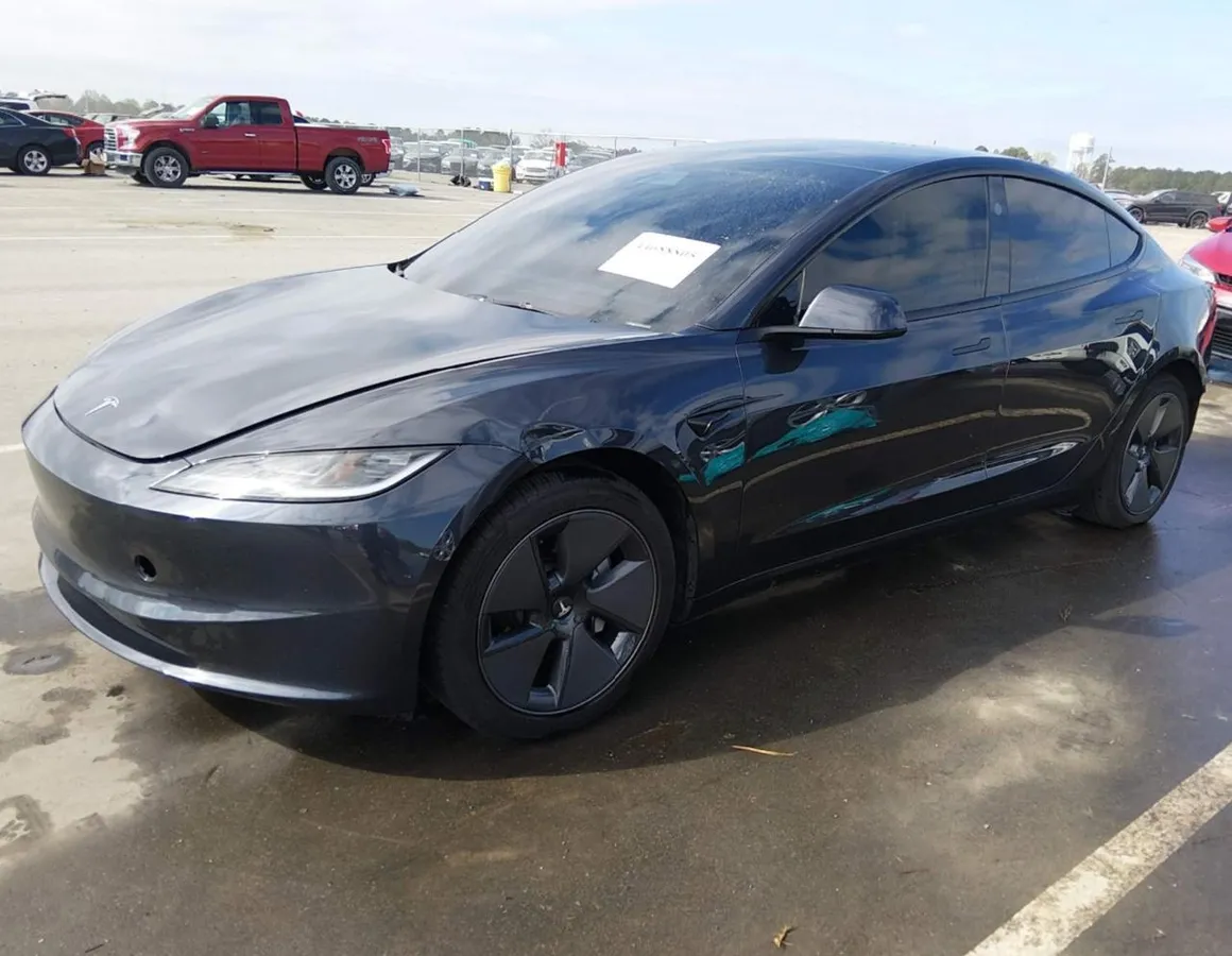 TESLA MODEL 3 LONG RANGE 2024