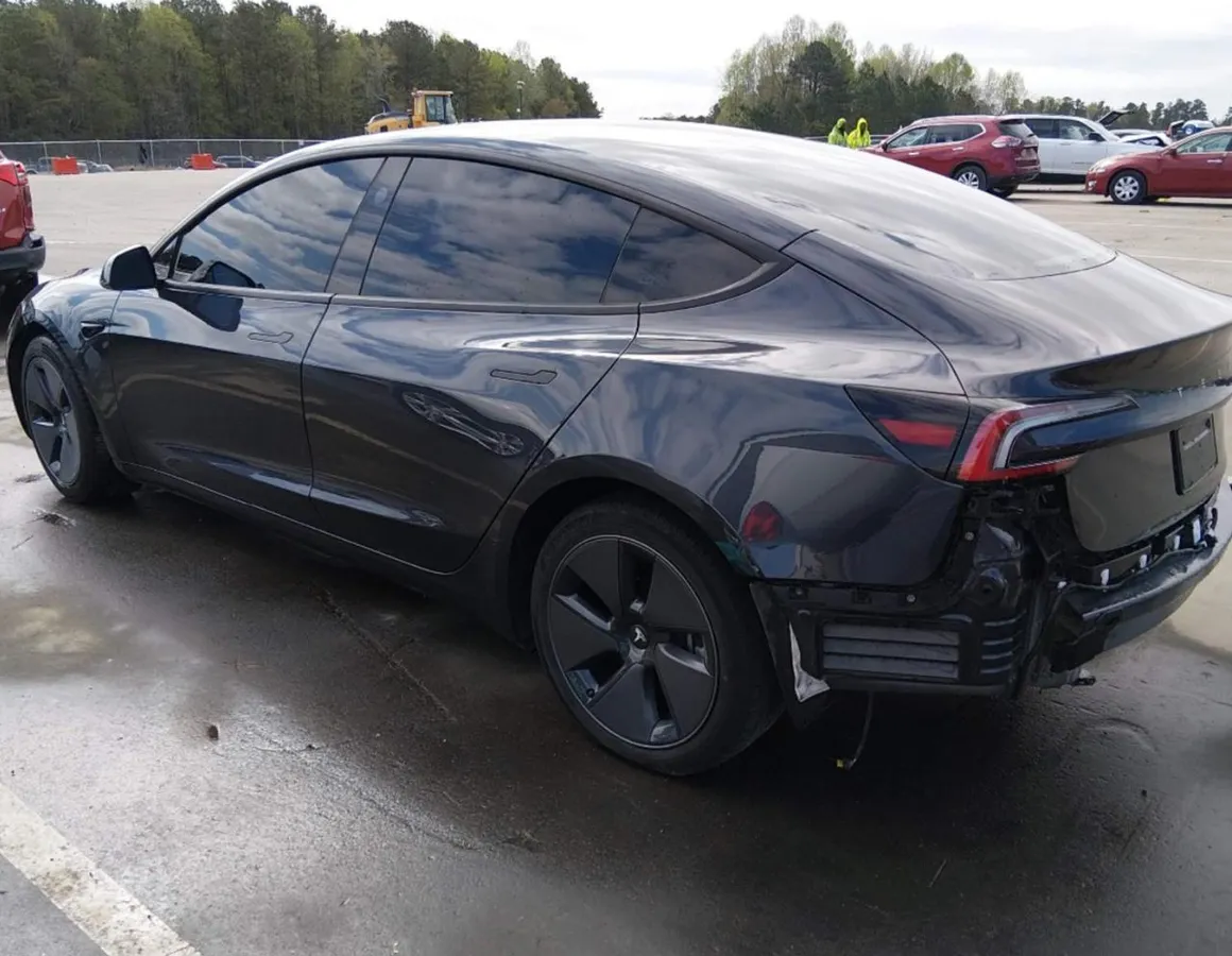 TESLA MODEL 3 LONG RANGE 2024
