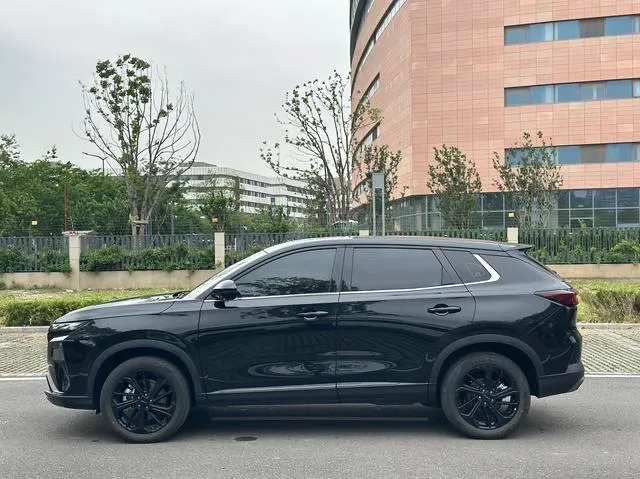 DONGFENG AEOLUS HUGE 2025