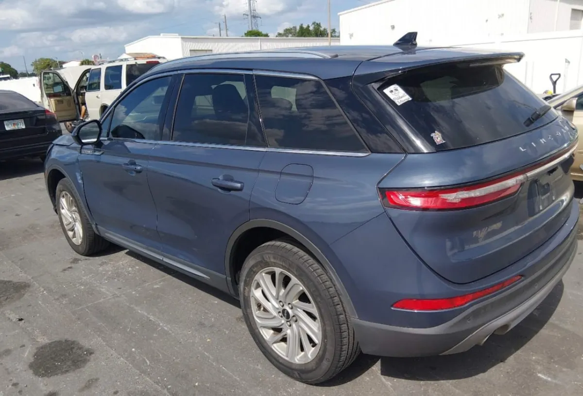 LINCOLN CORSAIR STANDARD 2 2022