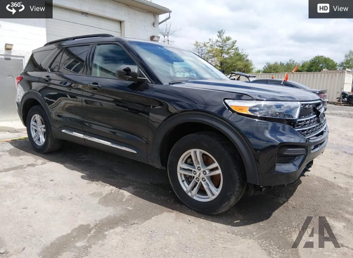 FORD EXPLORER XLT 2023