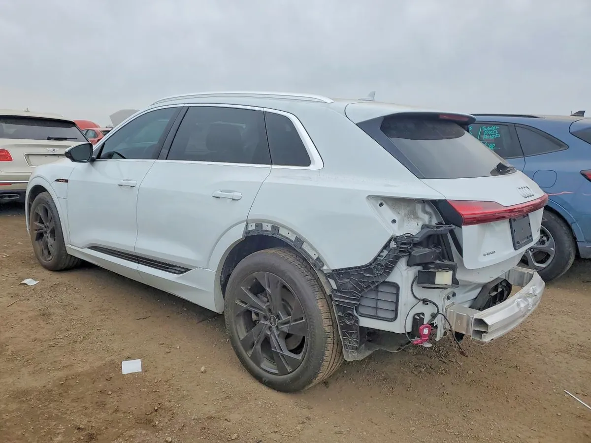 AUDI E-TRON PREMIUM PLUS 2022