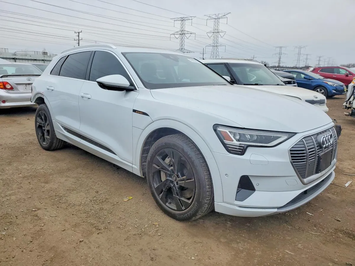 AUDI E-TRON PREMIUM PLUS 2022