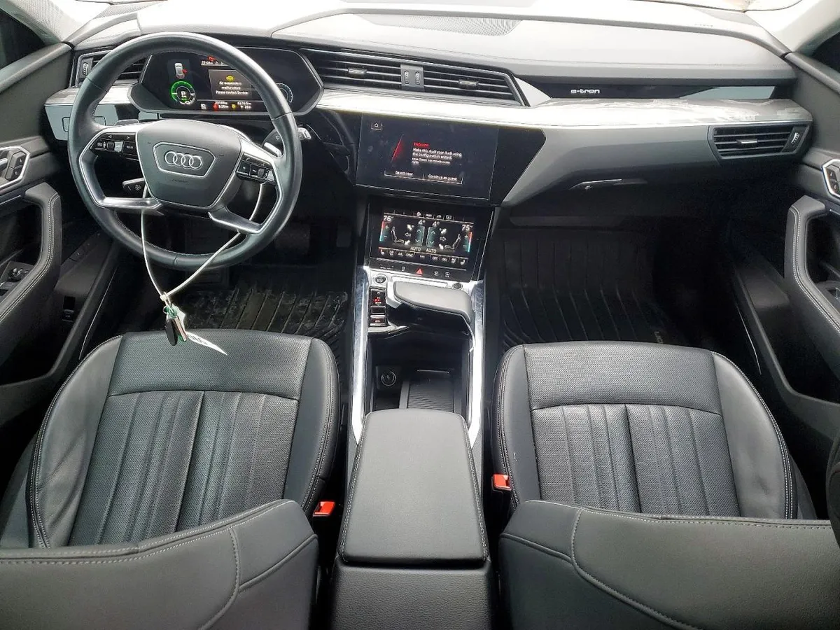 AUDI E-TRON PREMIUM PLUS 2022
