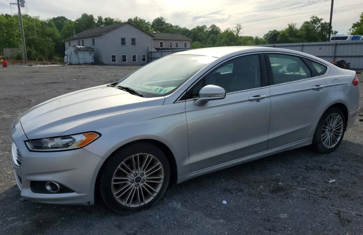 FORD FUSION SE 2015
