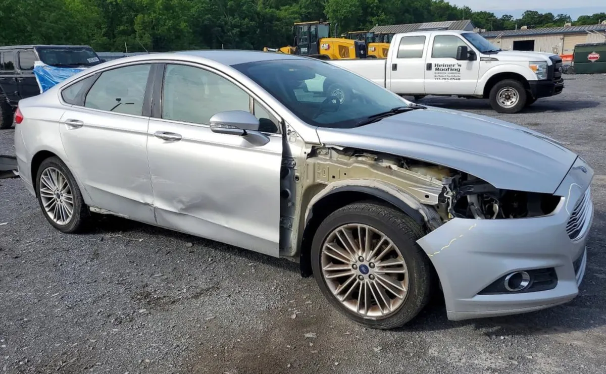 FORD FUSION SE 2015