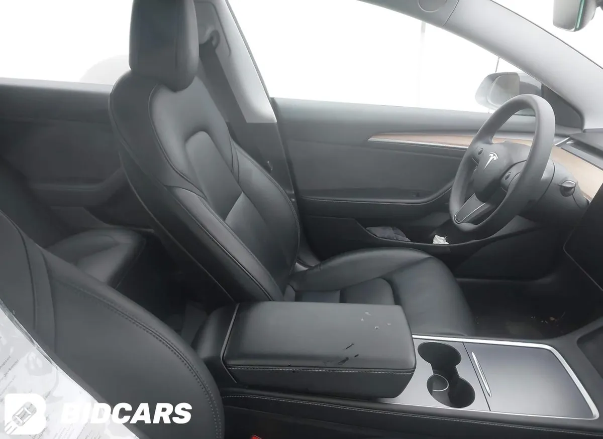 TESLA MODEL 3 STANDARD RANGE 2021
