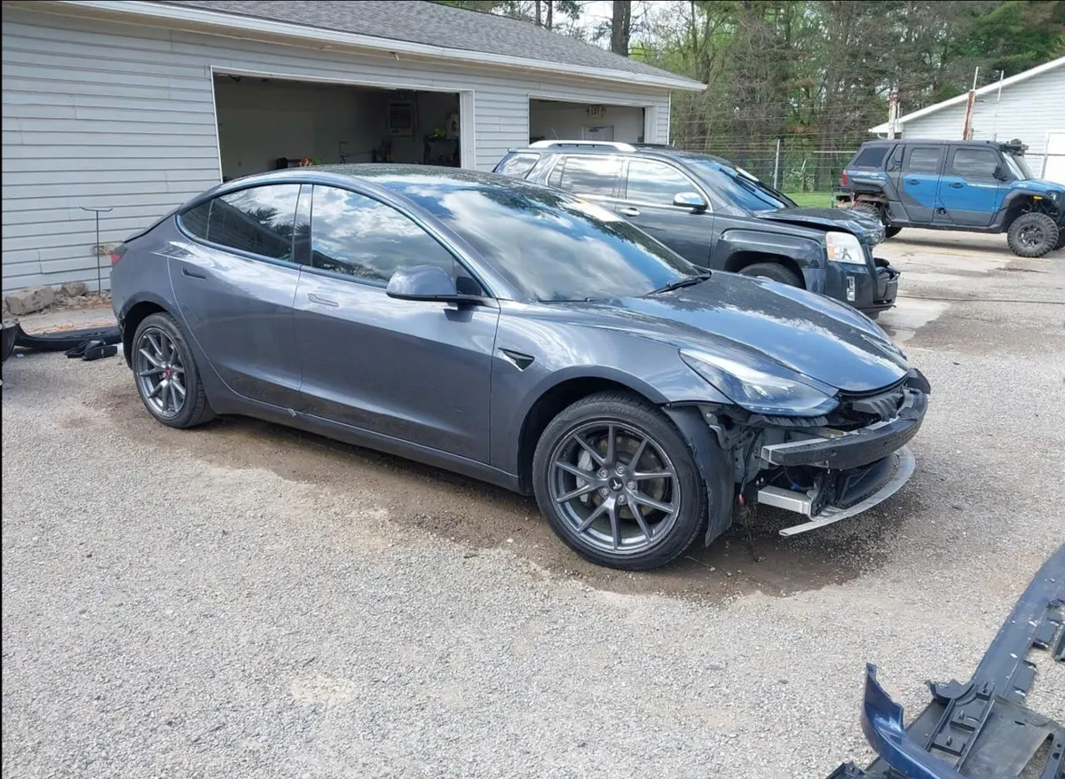 TESLA MODEL 3 REAR-WHEEL 2022
