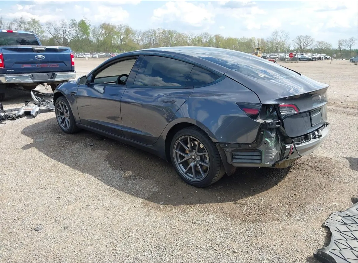 TESLA MODEL 3 REAR-WHEEL 2022