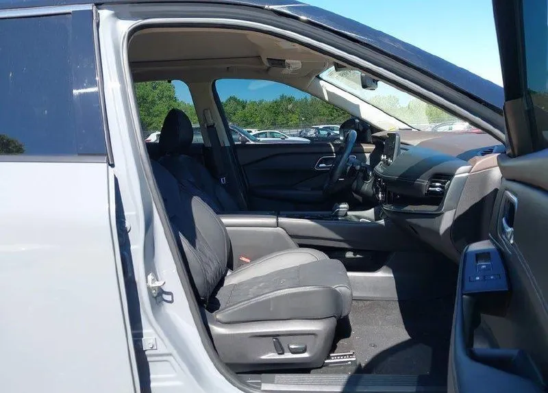 NISSAN ROGUE PLATINUM INTELLIGENT AWD 2022