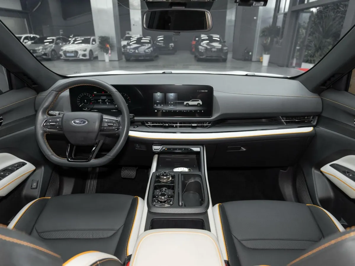 FORD LINGRUI 2022
