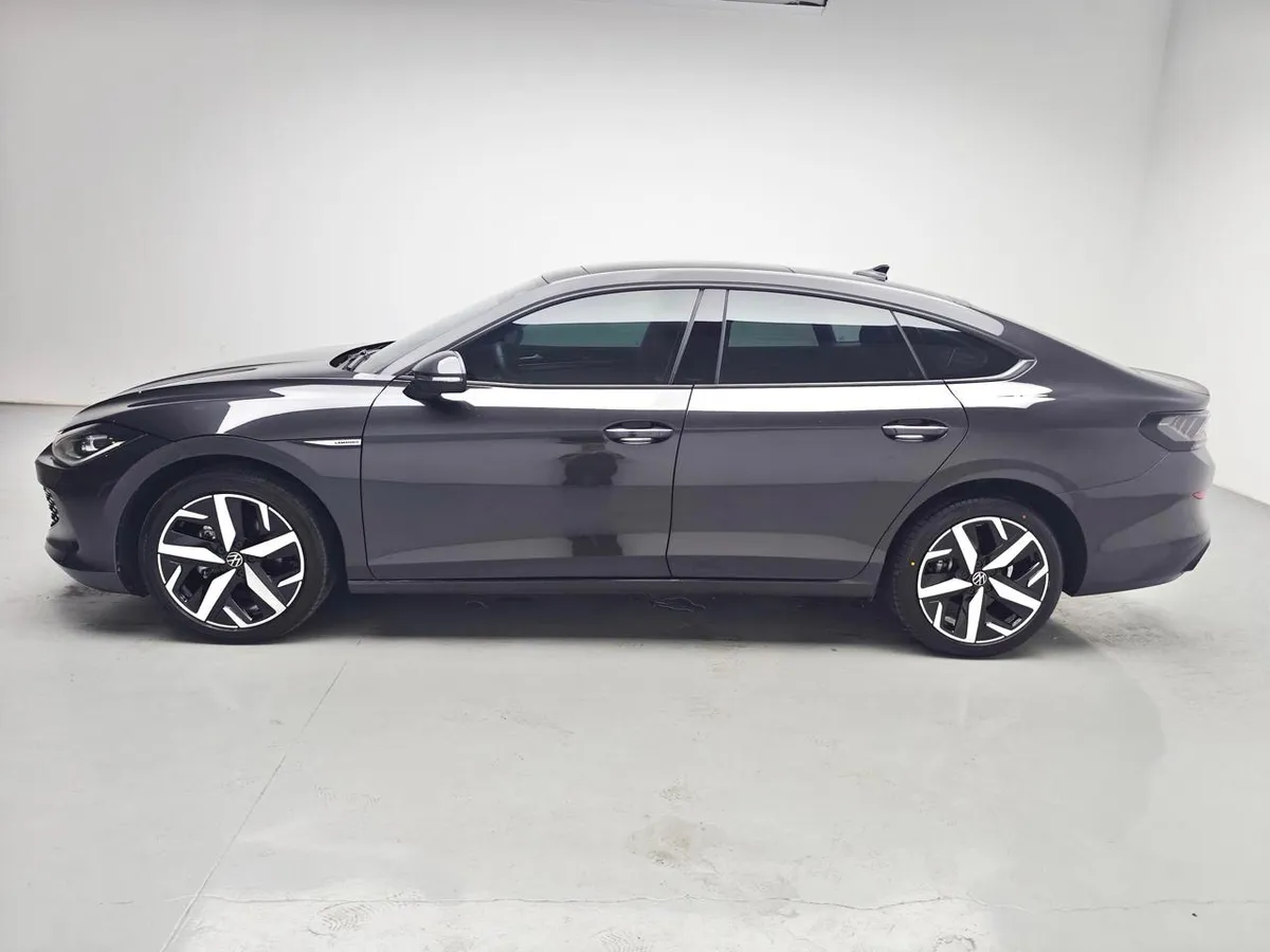 VOLKSWAGEN LAMANDO L - SKODA 2023