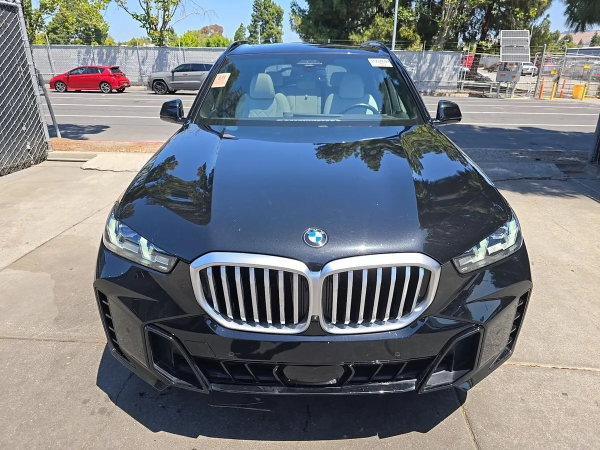 BMW X5 SPORTS ACTIVITY VEHICLE 2024