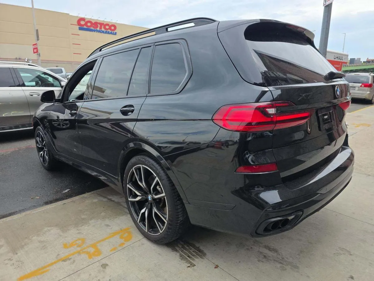 BMW X7 SPORTS ACTIVITY VEHICLE 2022