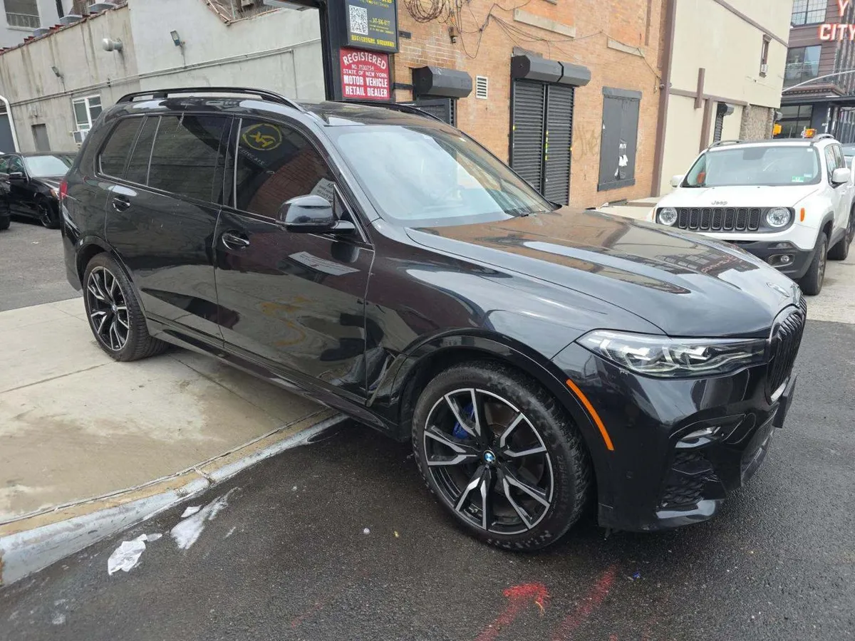 BMW X7 SPORTS ACTIVITY VEHICLE 2022