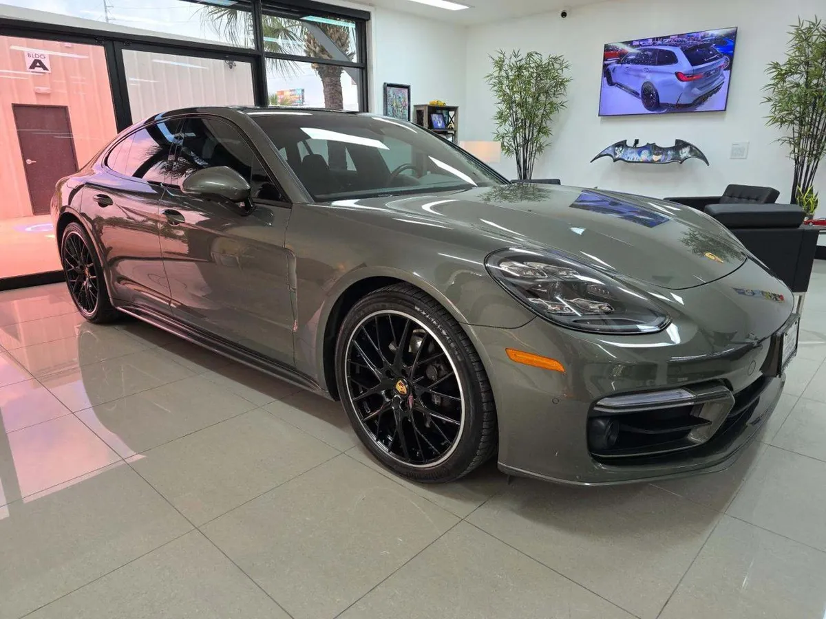 PORSCHE PANAMERA PLATINUM EDITION 2 2022
