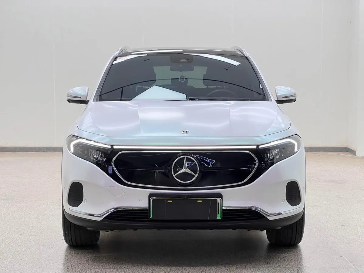 MERCEDES-BENZ EQA 2023