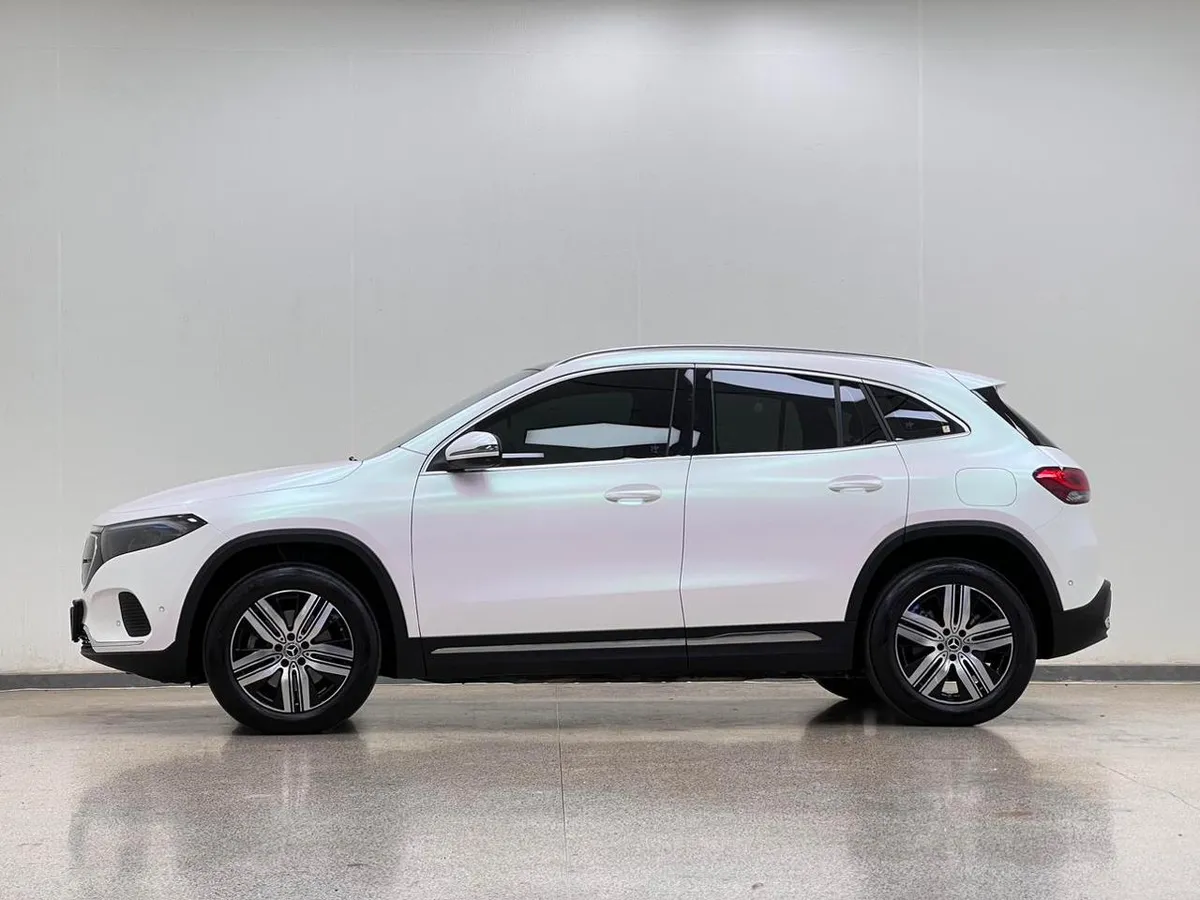 MERCEDES-BENZ EQA 2023