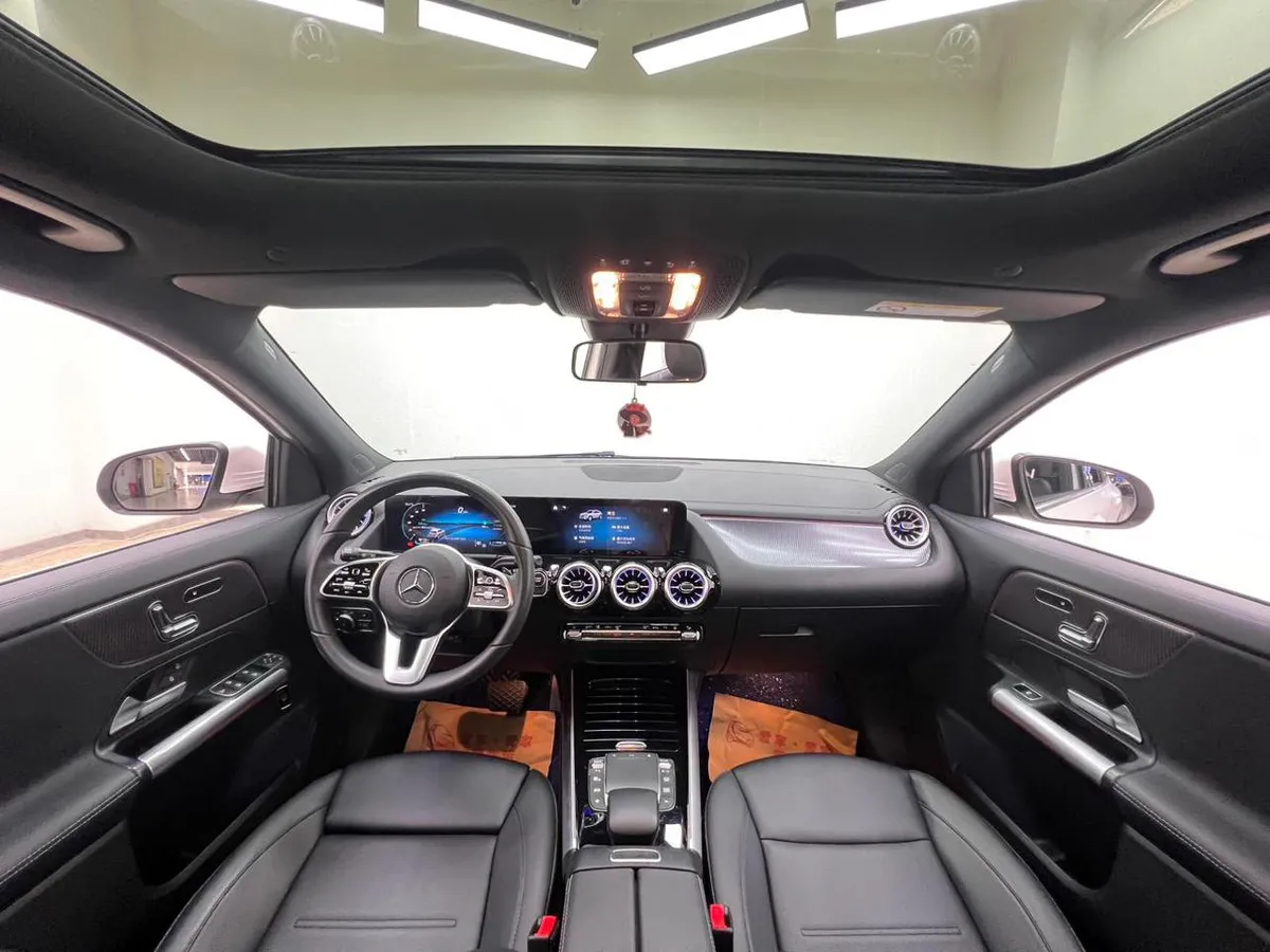 MERCEDES-BENZ EQA 2023