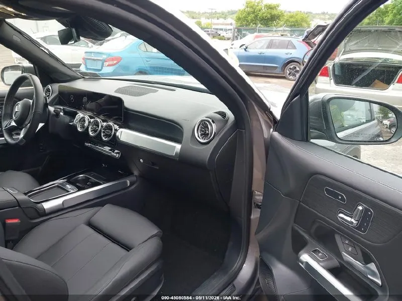 MERCEDES-BENZ GLB 250 4MATIC 2025