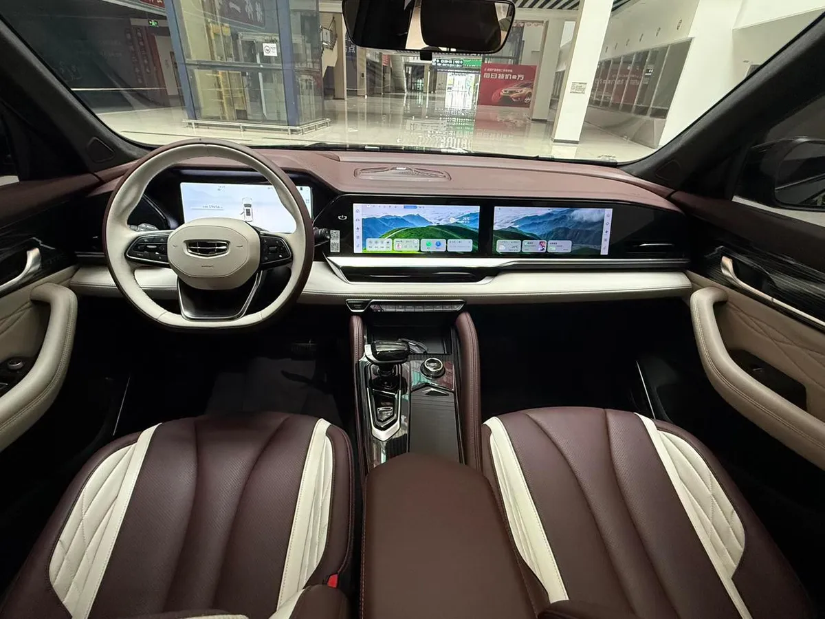 GEELY MONJARO 2022