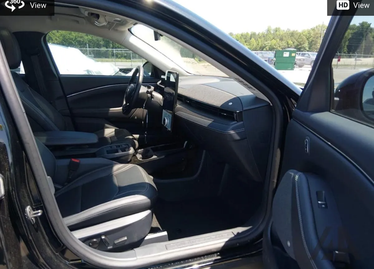 FORD MUSTANG MACH-E PREMIUM 2025