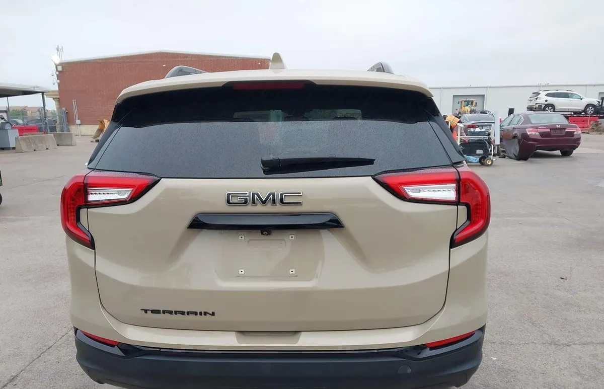 GMC TERRAIN FWD SLE 2023