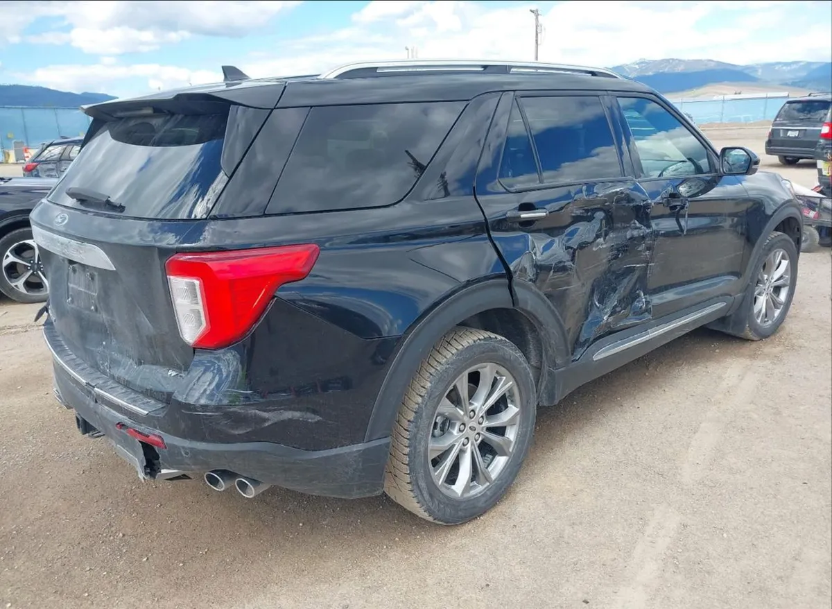 FORD EXPLORER PLATINUM 3 2022