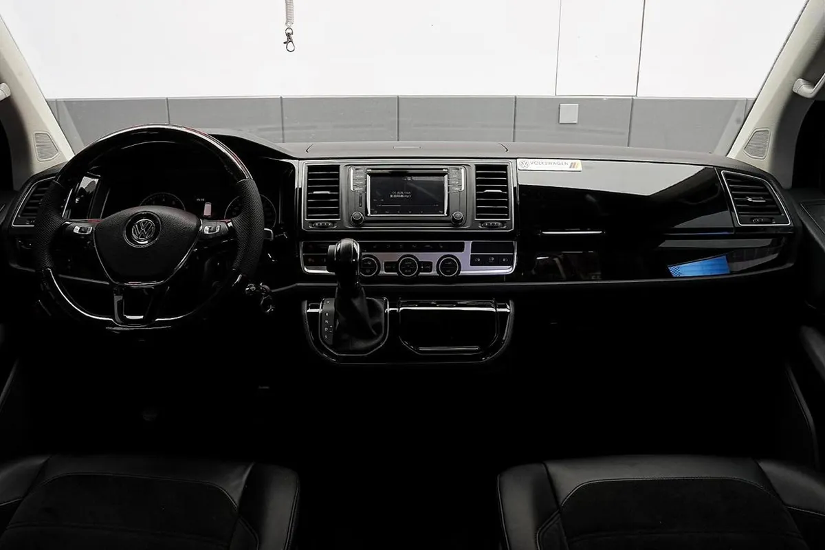 VOLKSWAGEN MULTIVAN LUXURY 2018