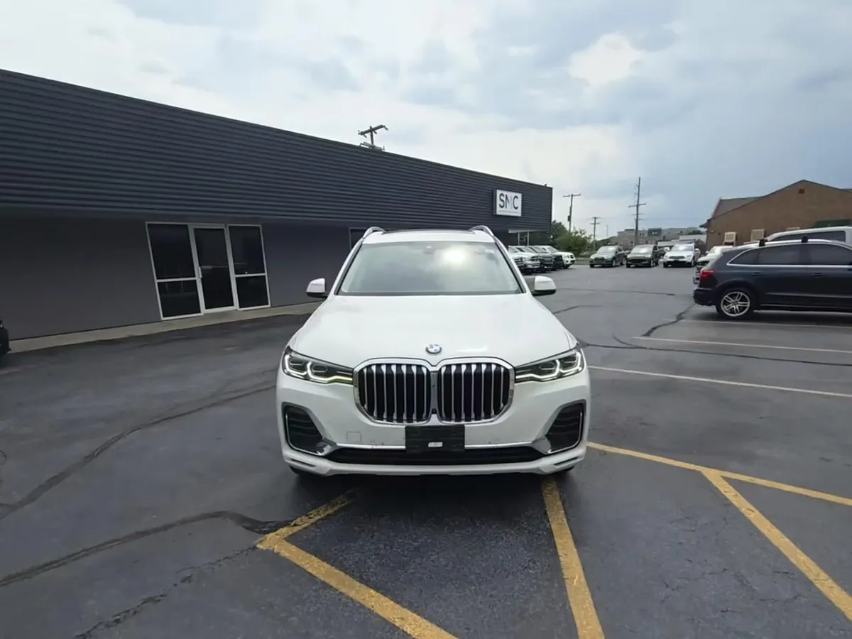 BMW X7 SPORTS ACTIVITY VEHICLE 2022