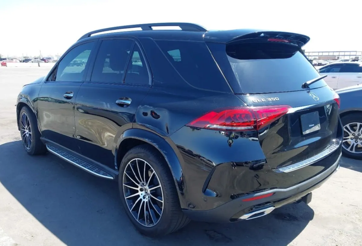 MERCEDES-BENZ GLE ФИРМЕННЫЙ ПОЛНЫЙ ПРИВОД 4MATIC ПАНОРАМНАЯ КРЫША ЦИФРОВАЯ ПАНЕЛЬ-КОКПИТ MBUX КОЖАНЫЙ САЛОН С КОНТУРНО 2023