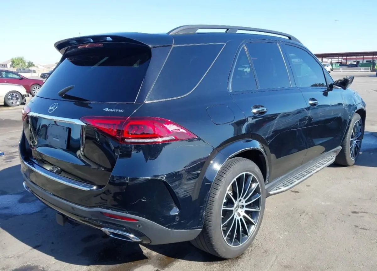 MERCEDES-BENZ GLE ФИРМЕННЫЙ ПОЛНЫЙ ПРИВОД 4MATIC ПАНОРАМНАЯ КРЫША ЦИФРОВАЯ ПАНЕЛЬ-КОКПИТ MBUX КОЖАНЫЙ САЛОН С КОНТУРНО 2023