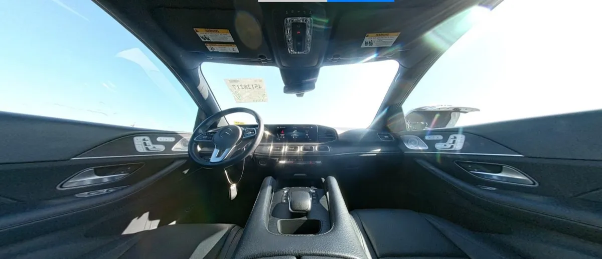 MERCEDES-BENZ GLE ФИРМЕННЫЙ ПОЛНЫЙ ПРИВОД 4MATIC ПАНОРАМНАЯ КРЫША ЦИФРОВАЯ ПАНЕЛЬ-КОКПИТ MBUX КОЖАНЫЙ САЛОН С КОНТУРНО 2023